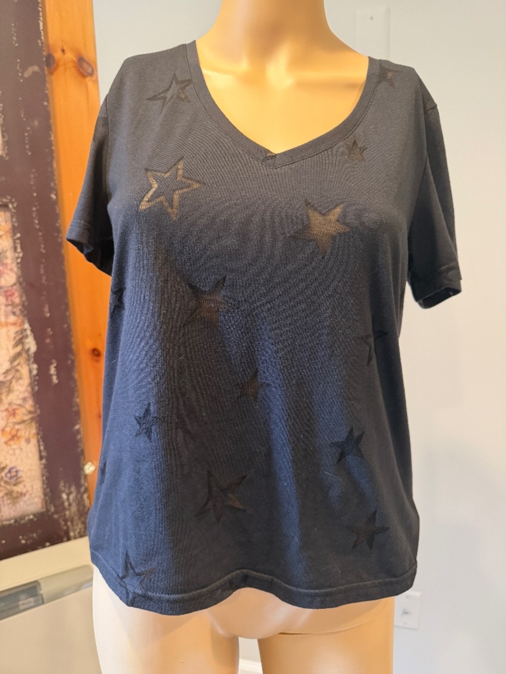 NWT Rails Cara Star V-Neck T-Shirt Black Size XS